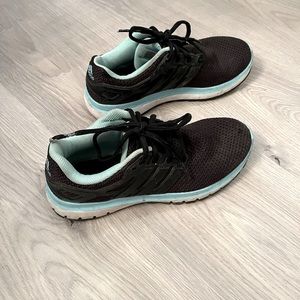 Adidas running shoes size 6